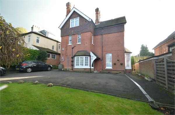 82 Marsh Lane, Mill Hill